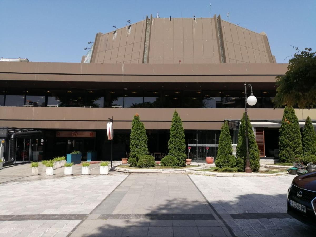 Top Center Apartment And Rooms Varna Extérieur photo